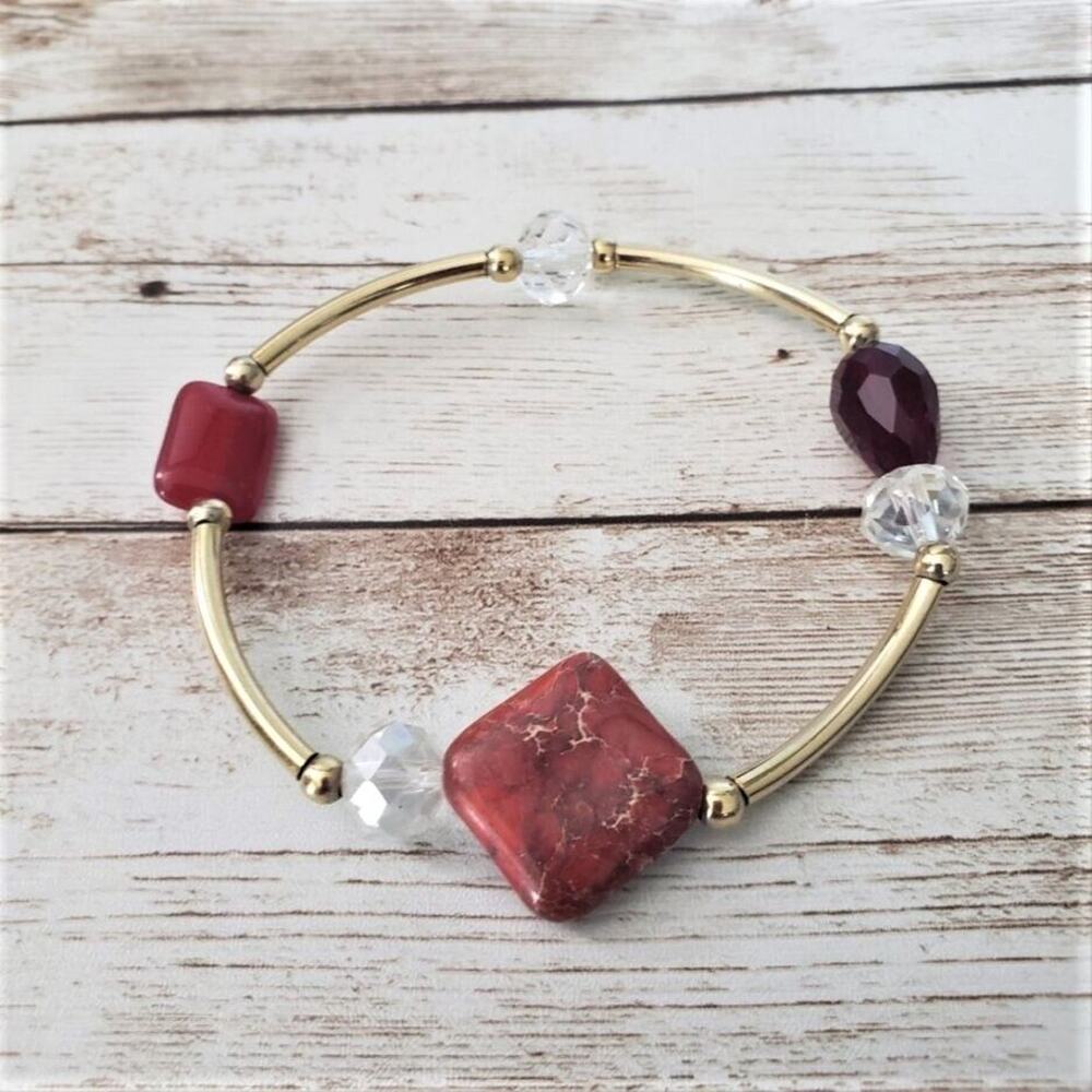 Vintage Stretch Bracelet - Elegant Gold Tone, Clear & Red Beads